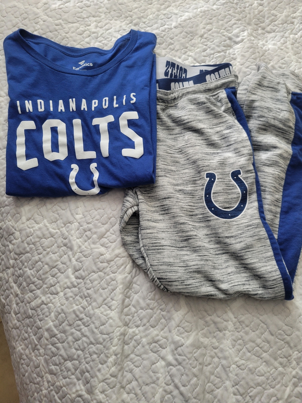 Fanantics Indianapolis Colts T-shirt And NFL Colts Joggers